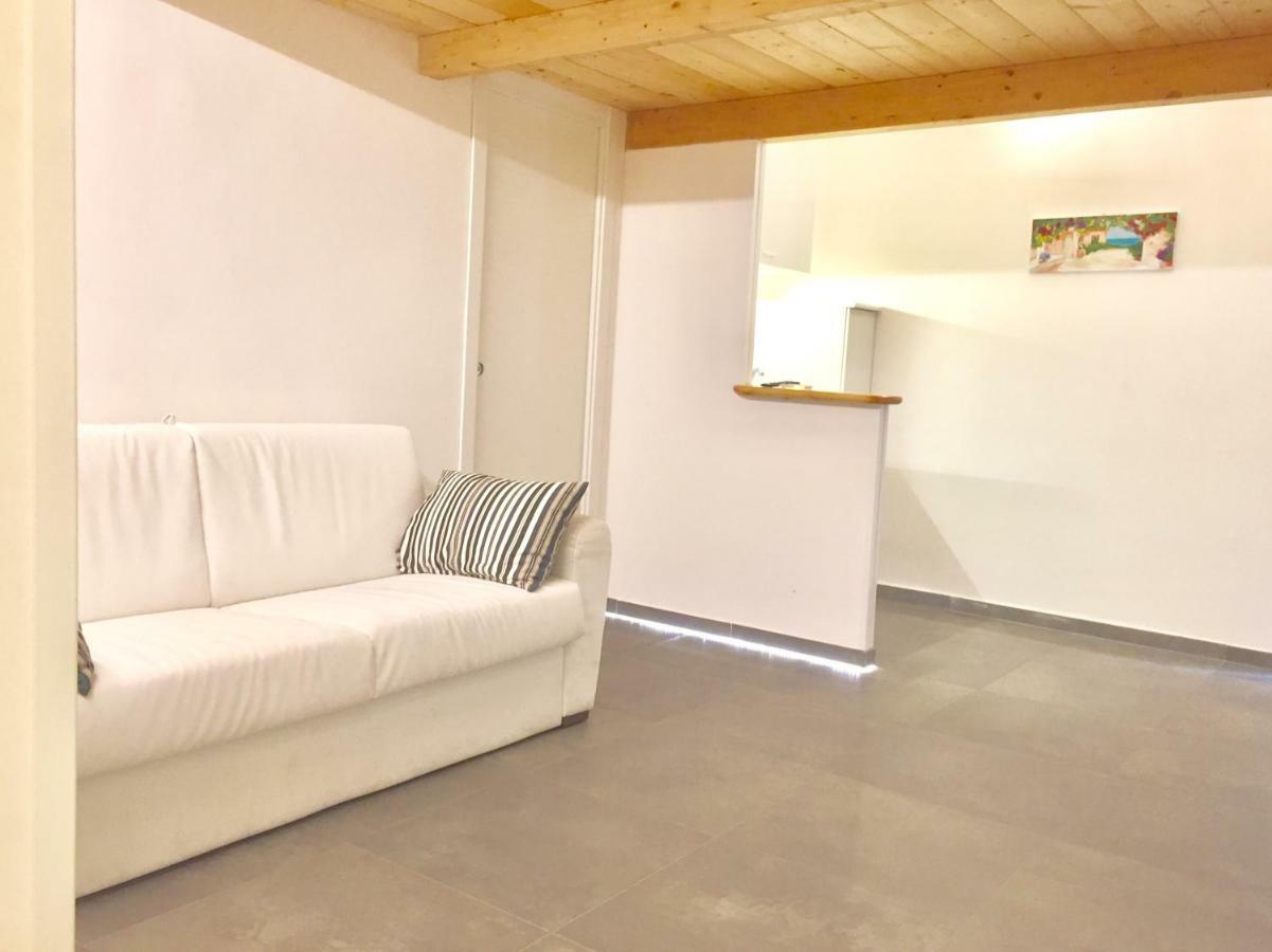 Il Viaggiatore Via Indipendenza 2 Gaeta Exteriör bild